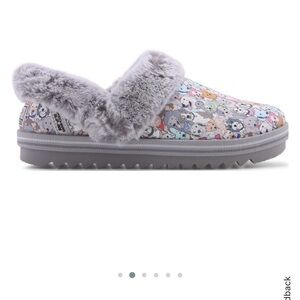 Skechers bobs for dogs cozy kiss slippers size 8 plus bonus drawstring backpack